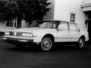 Oldsmobile Ninety-Eight Grande 1986 года